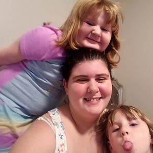 Meet your Posher, Crystal